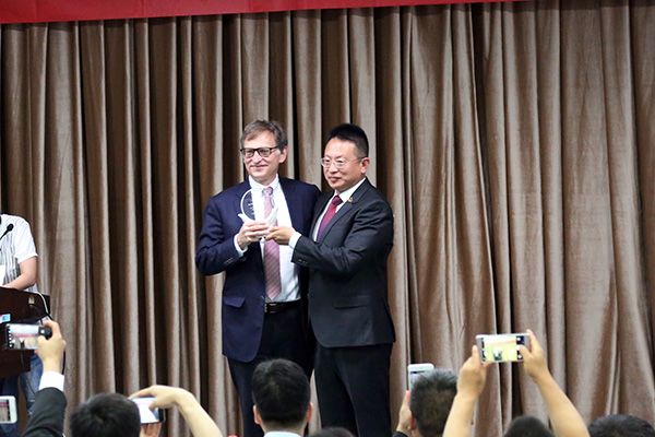 Jacky Zhang presented Certificate of Appreciation to Prof. Lipkin